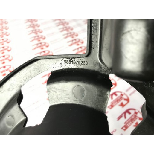 Кронштейн лівої протитуманки Peugeot Partner B9 2008- 9681876280